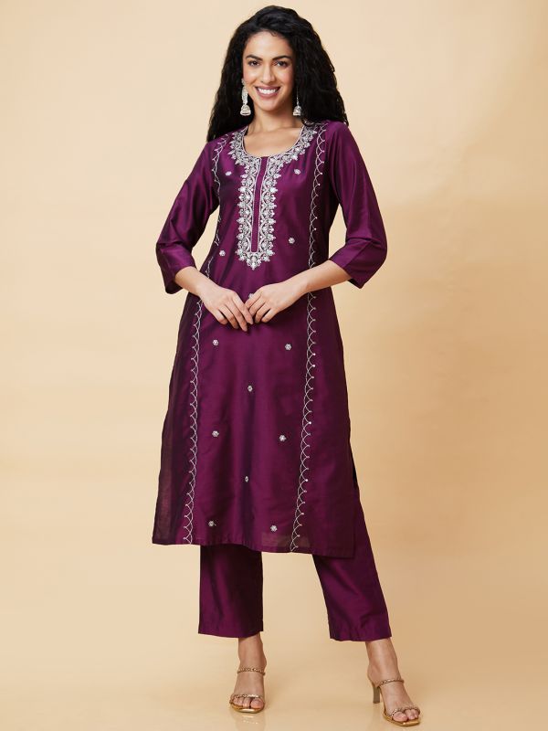 Globus Women Purple Embroidered Round Neck Festive Straight Kurta Set With Trouser