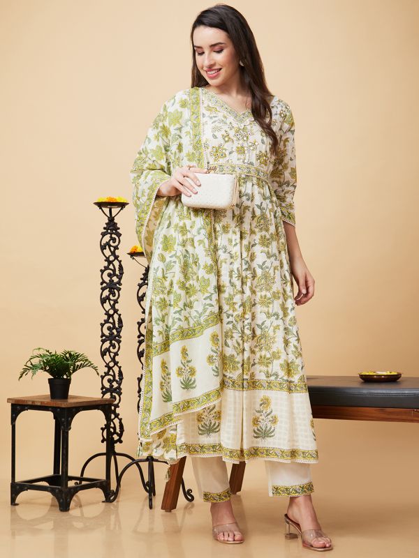 Globus Women Green Floral Print 3-Piece Festive Belted Anarkali Kurta Set with Trouser and Dupatta