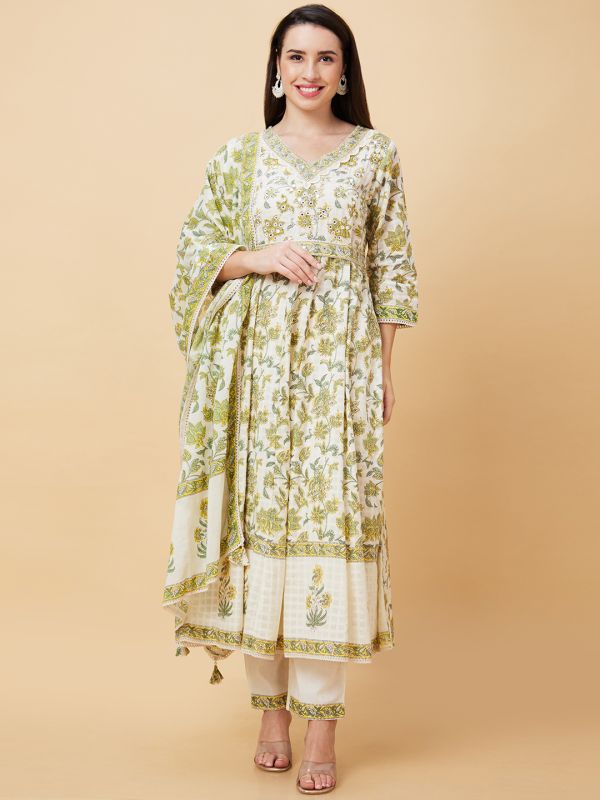 Globus Women Green Floral Print 3-Piece Festive Belted Anarkali Kurta Set with Trouser and Dupatta