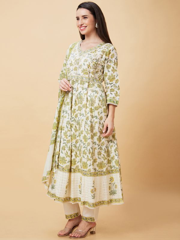 Globus Women Green Floral Print 3-Piece Festive Belted Anarkali Kurta Set with Trouser and Dupatta