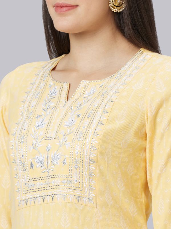 Globus Women Yellow Printed Round Neck Straight Kurta