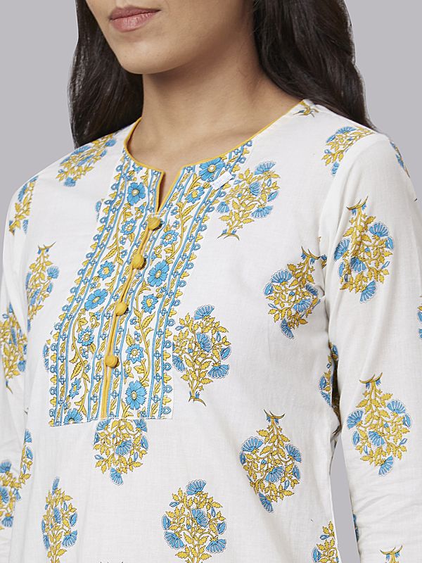 Globus Women White Printed Round Neck 3/4 Sleeves Straight Kurta