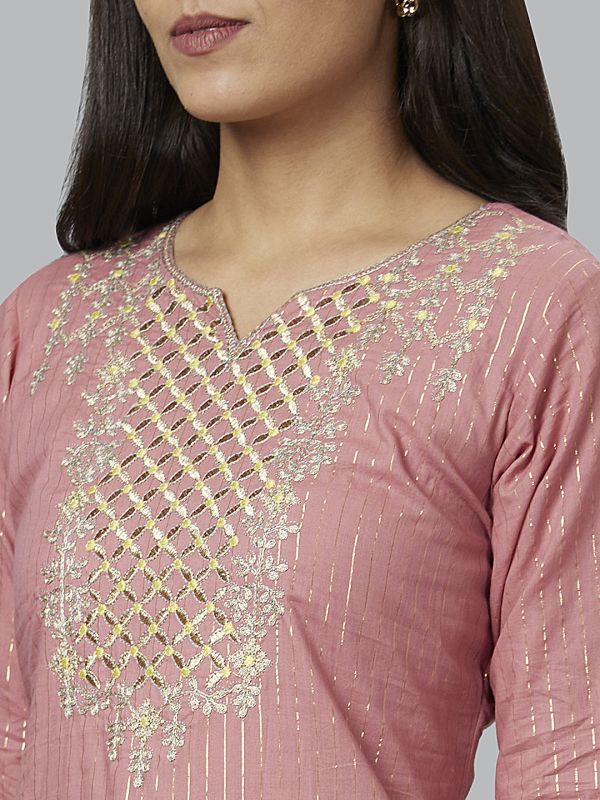 Globus Women Rose Embroidered Straight Kurta