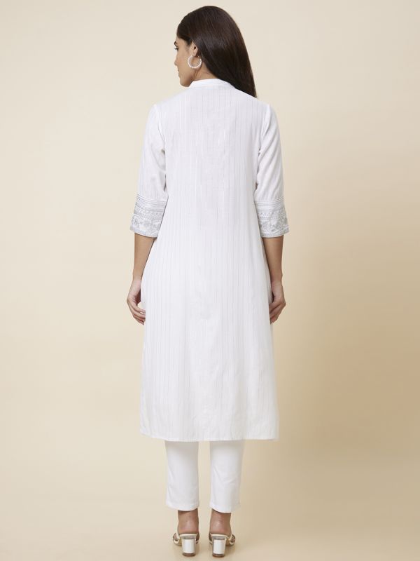 Globus Women Off White Solid A-Line Kurta