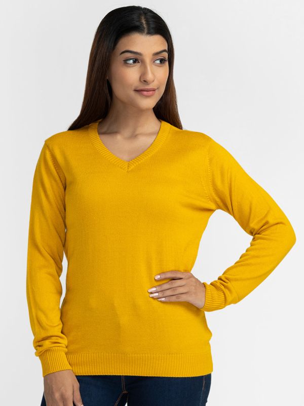 Globus Yellow Solid Pullover Sweater